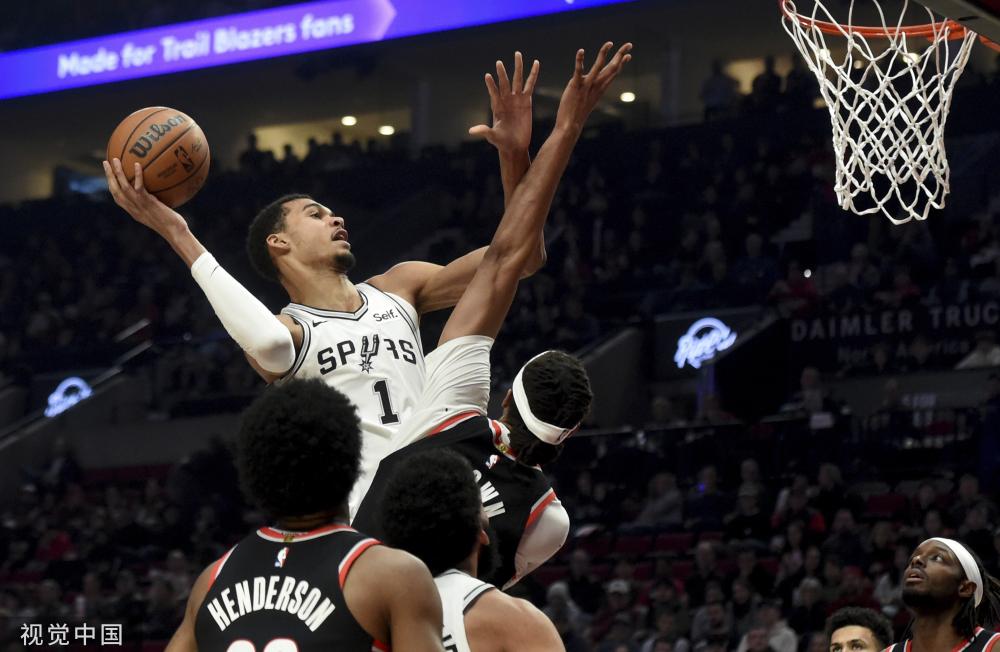 双响遗憾落 双响遗憾落